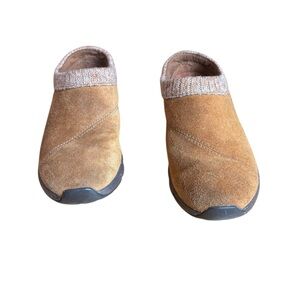 Vionic Tan and Black Mules with Suede Upper